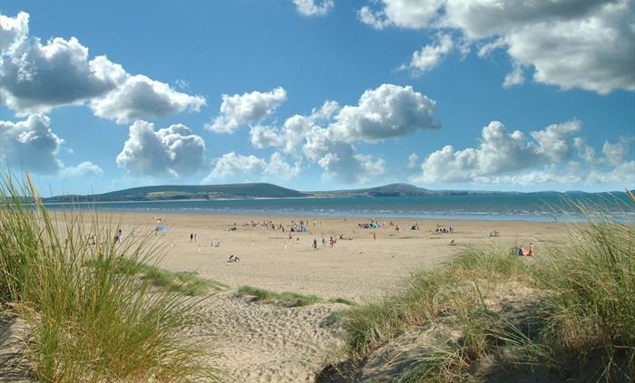 Cefn Sidan Beach